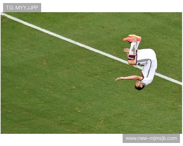 世界杯法国1比0巴西比赛的精彩瞬间与球员表现全面点评 世界杯法国1比0巴西比赛的精彩瞬间与球员表现全面点评